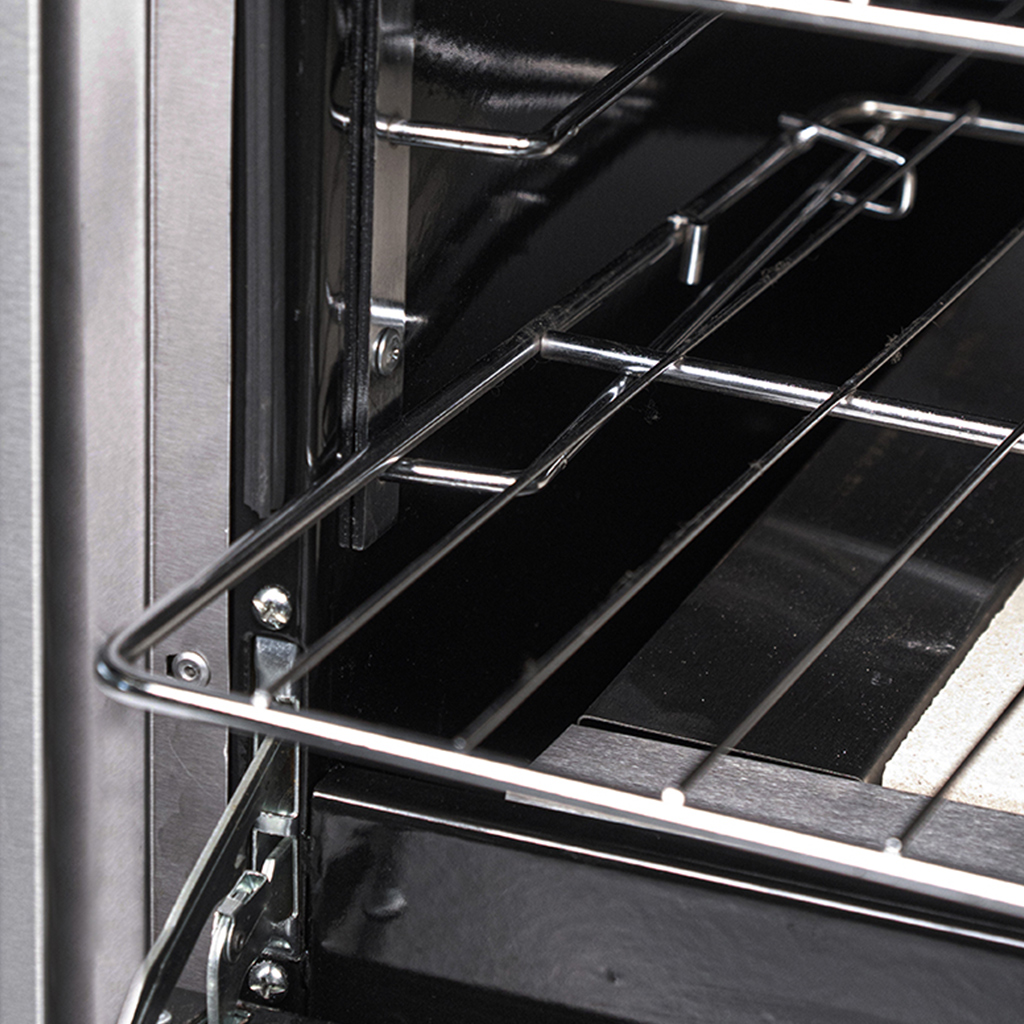 Cocina industrial con puerta de acero y plancheta 76cm - Kokken