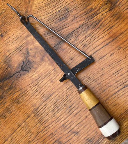 Tenedor con expulsor