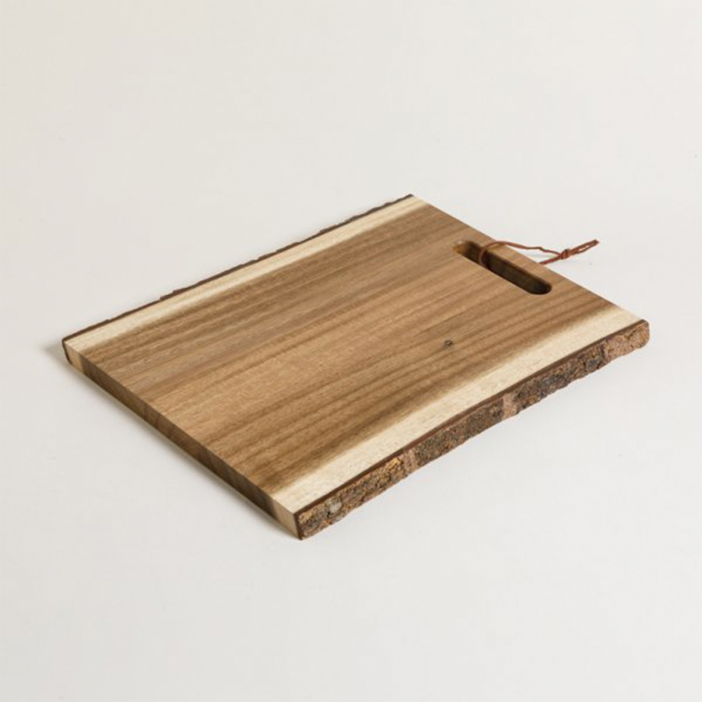 Tabla rectangular de acacia con corteza 37,5x27 cm