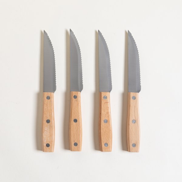 Set x 4 cuchillos de asado mango madera 23 cm