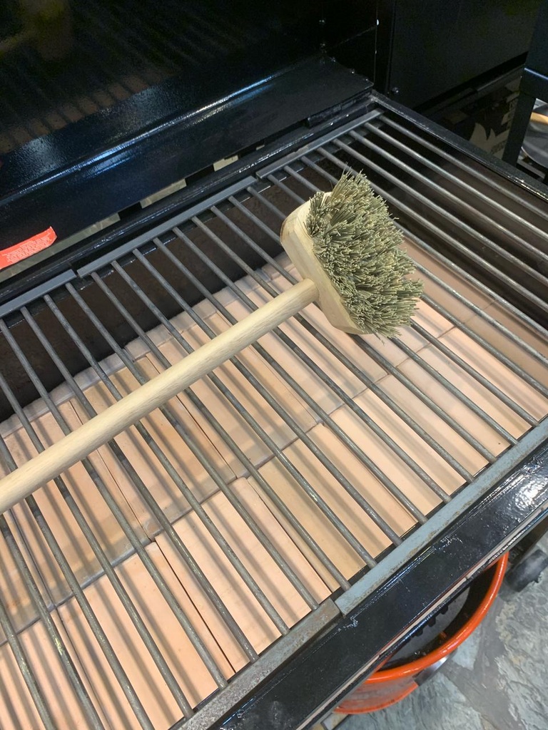 Cepillo de palmira con cabo