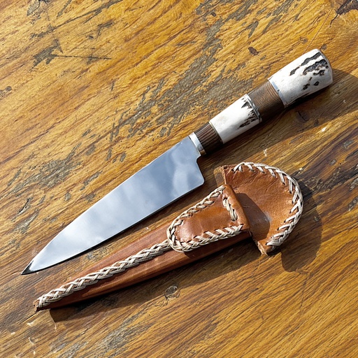 [ART028] Cuchillo artesanal con vaina de cuero